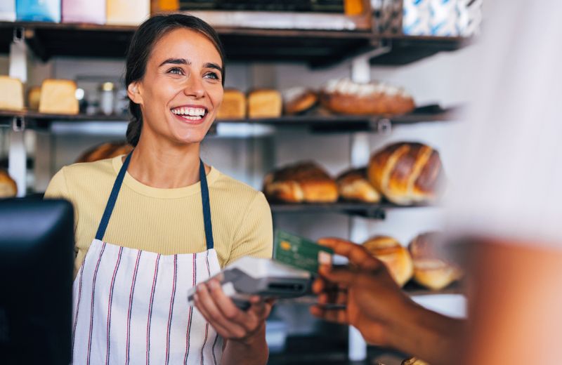 Cashier smiling - Autobooks hero image